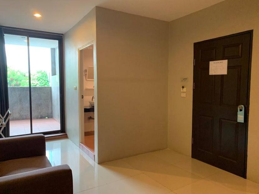 Greenleaf Hostel Phuket Buitenkant foto