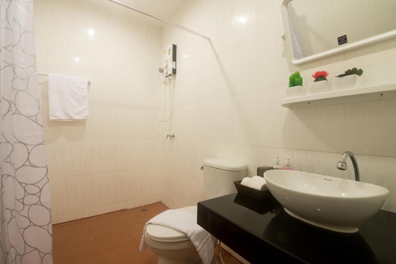 Greenleaf Hostel Phuket Buitenkant foto