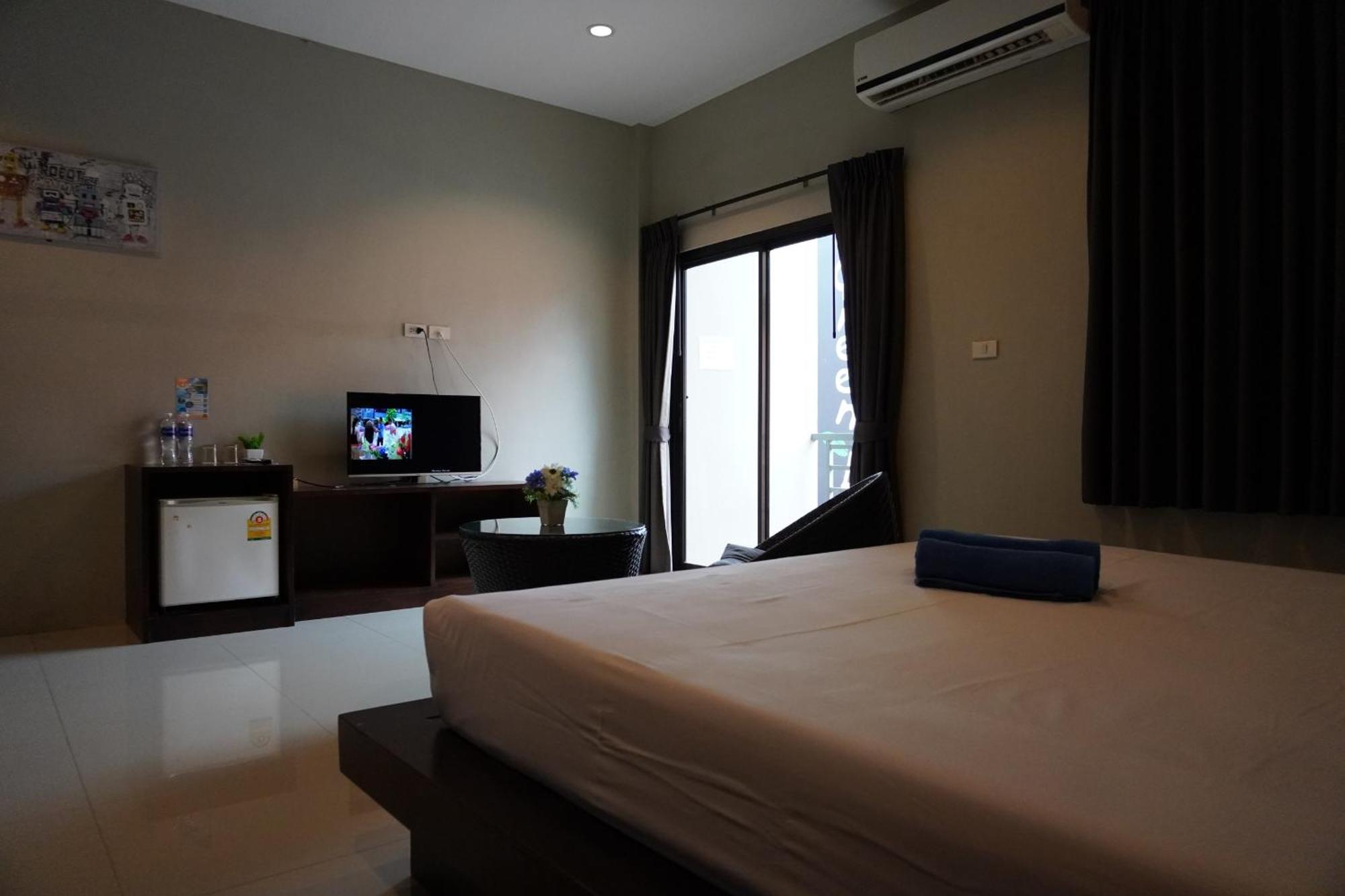 Greenleaf Hostel Phuket Buitenkant foto