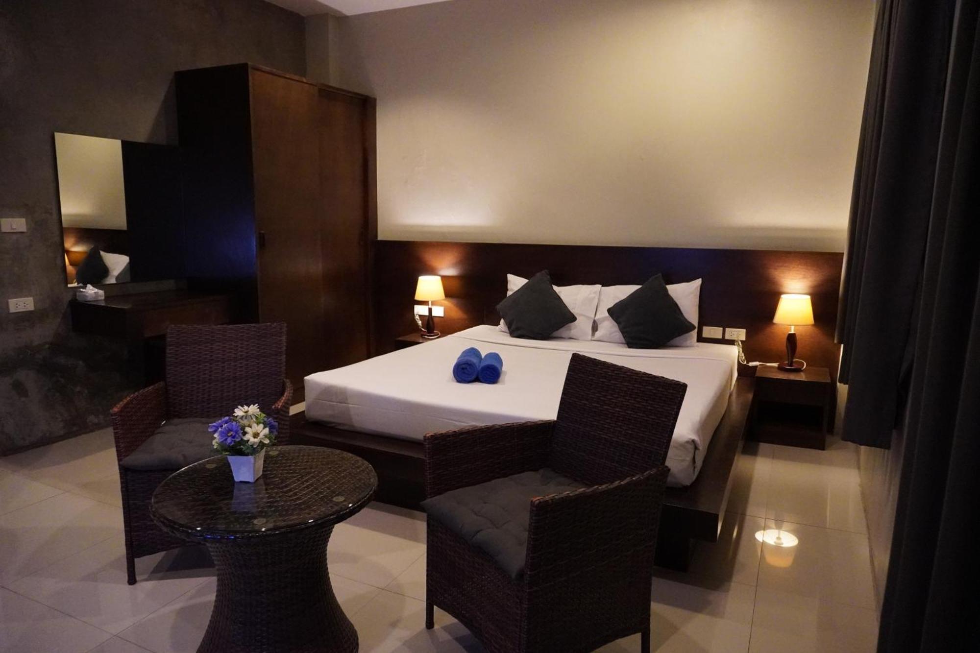 Greenleaf Hostel Phuket Buitenkant foto
