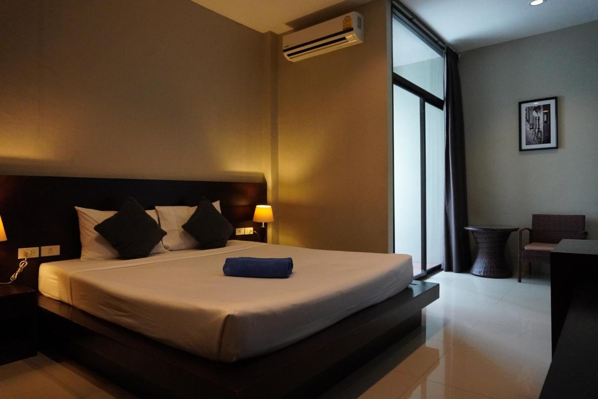 Greenleaf Hostel Phuket Buitenkant foto