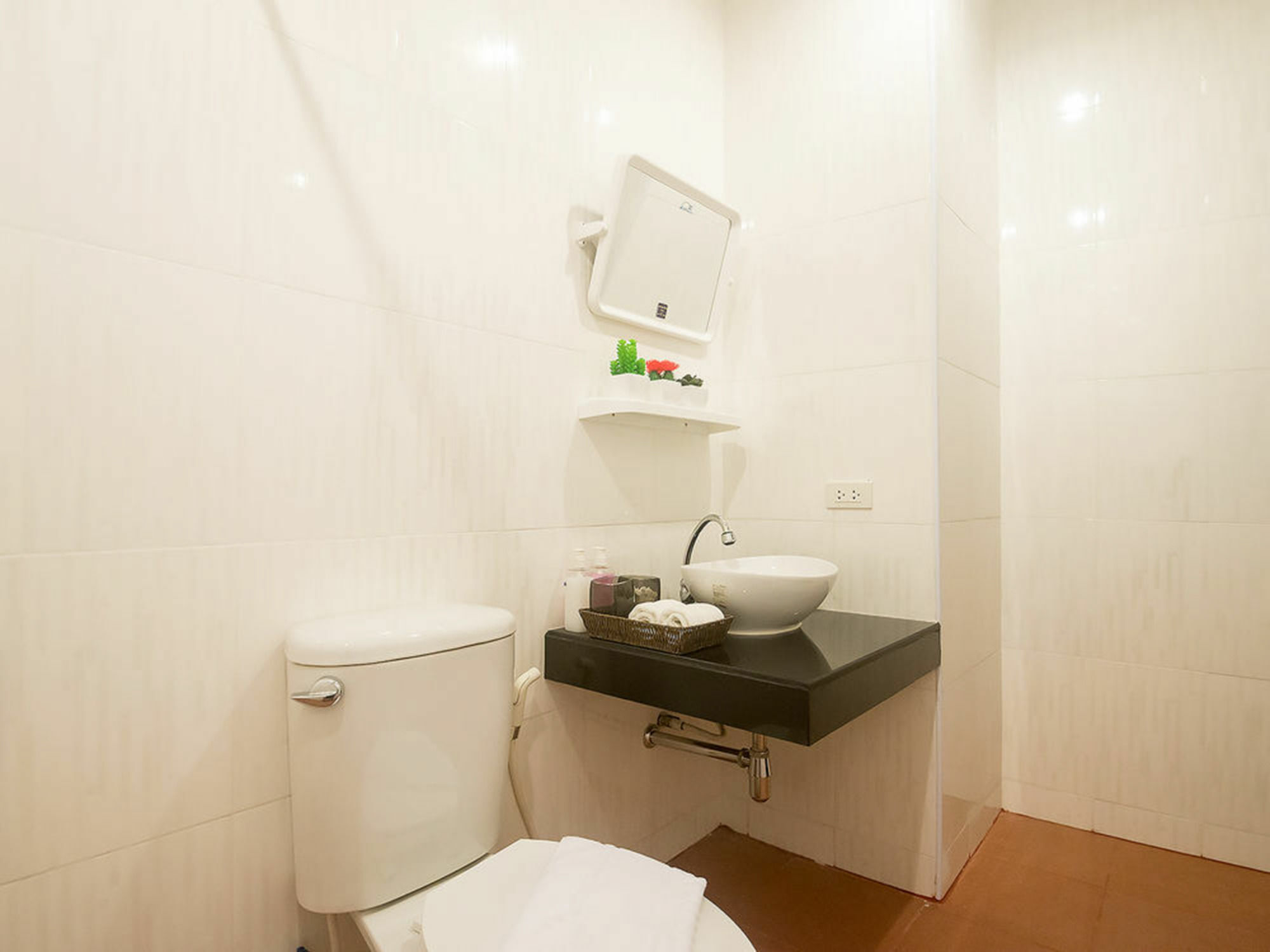 Greenleaf Hostel Phuket Buitenkant foto