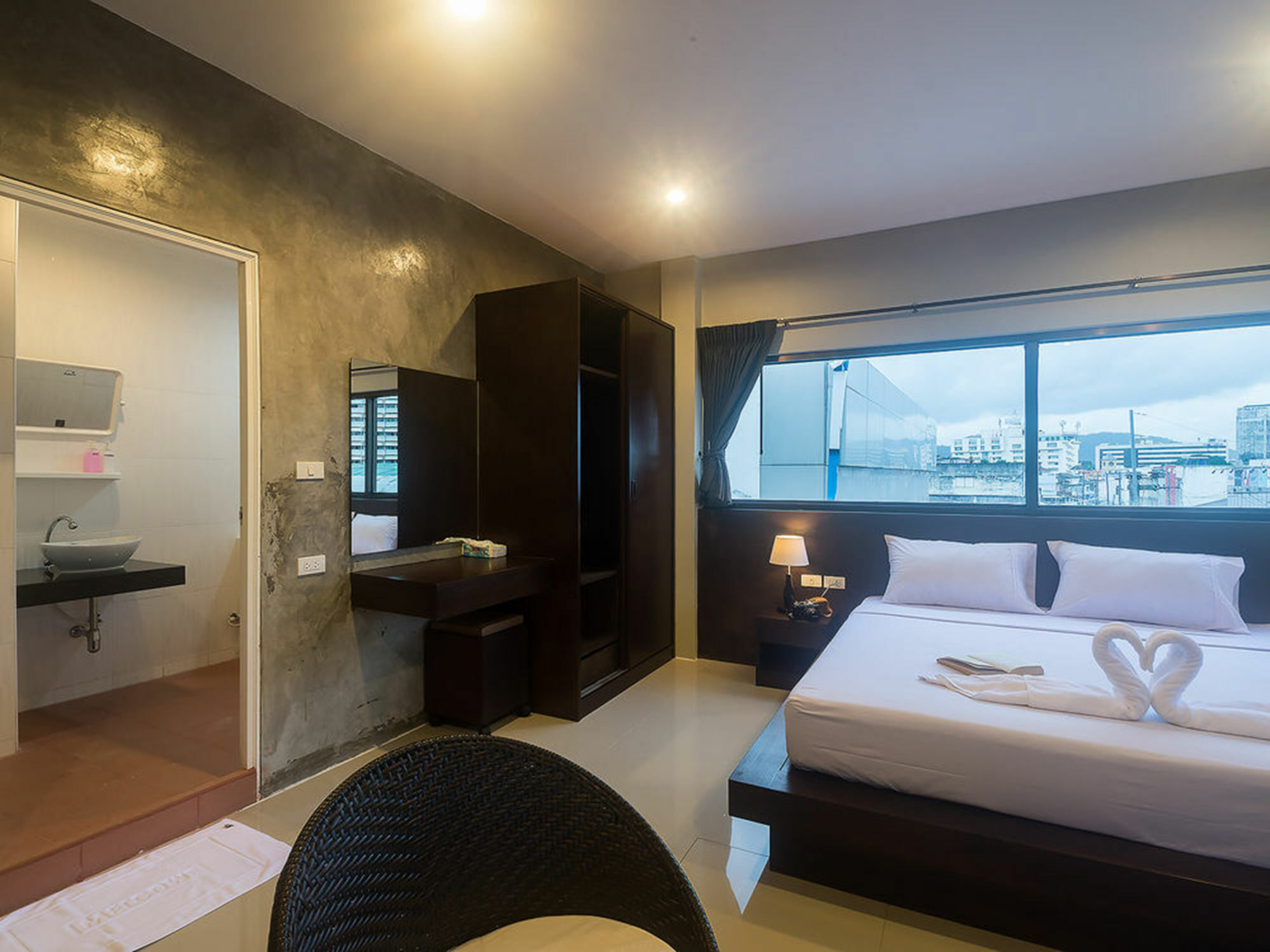 Greenleaf Hostel Phuket Buitenkant foto