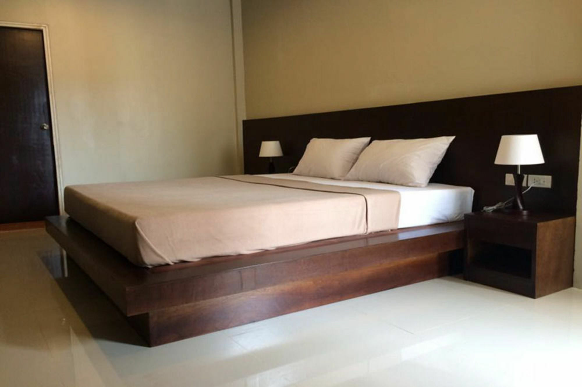 Greenleaf Hostel Phuket Buitenkant foto